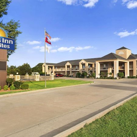 Days Inn & Suites By Wyndham Stuttgart Extérieur photo