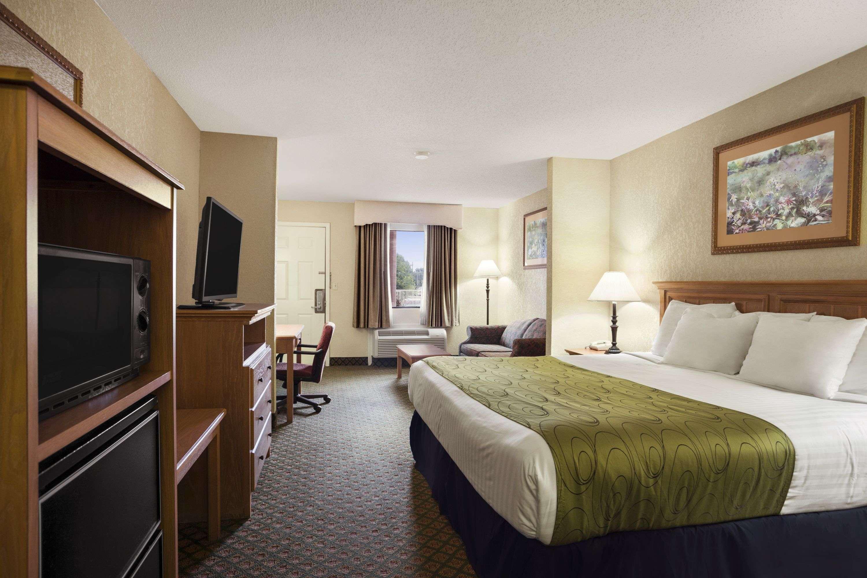 Days Inn & Suites By Wyndham Stuttgart Extérieur photo
