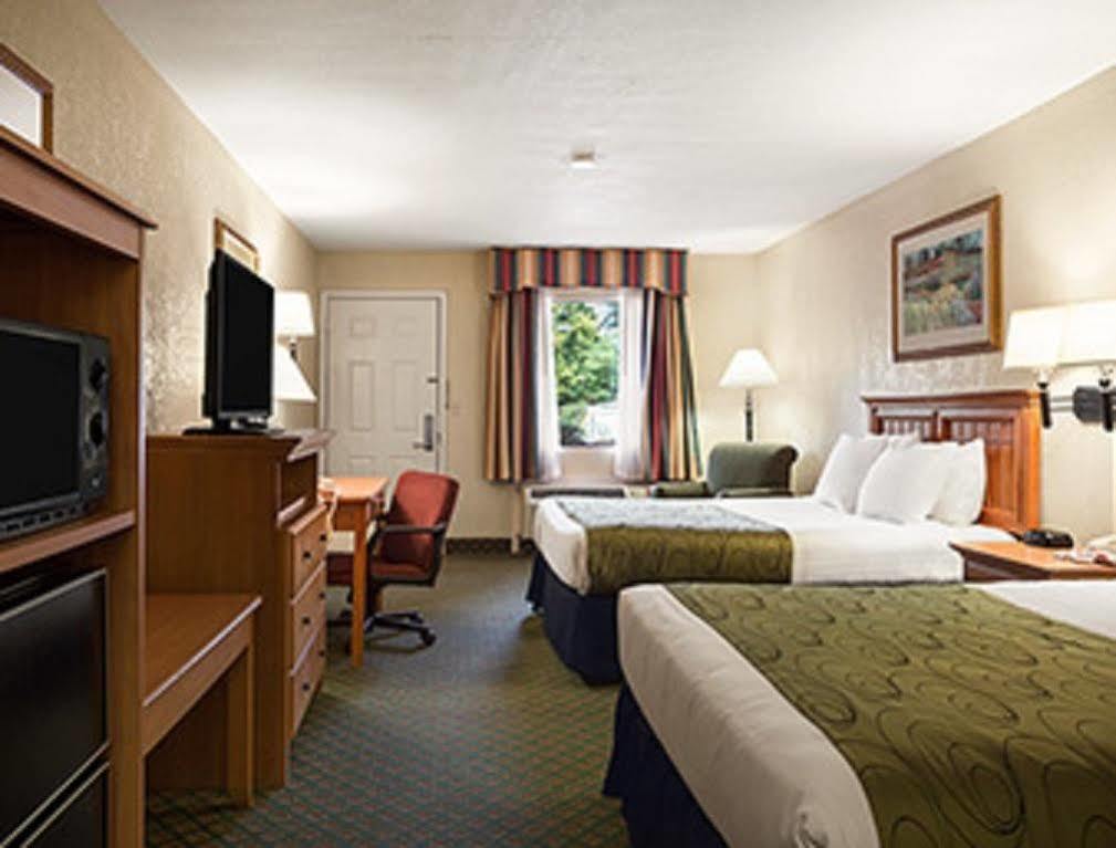 Days Inn & Suites By Wyndham Stuttgart Extérieur photo