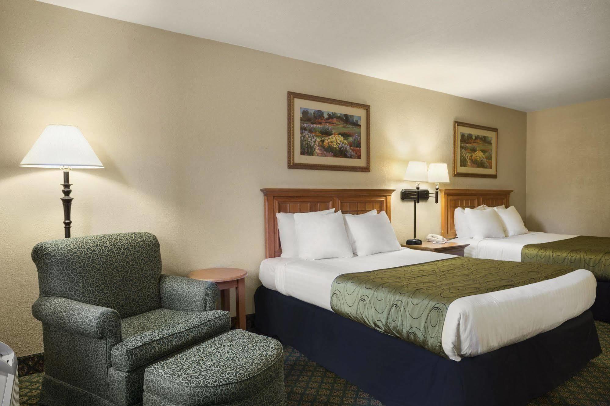 Days Inn & Suites By Wyndham Stuttgart Extérieur photo